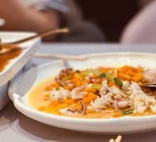 Stir-fried Small Squid with Yellow Gung椒