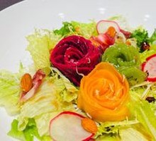 Classic Avocado Cheese Salad