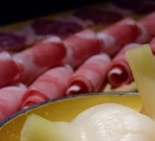 Sweet Pickled Garlic