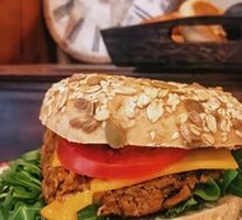 Feicheng Beef Bagel Sandwich