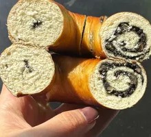 Sesame Bagel with Lye Wash