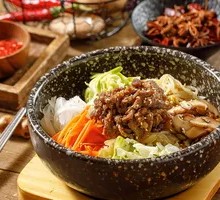 Hand-Cut Fresh Beef Stone Pot Rice