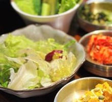 Lettuce Wraps with Minced Meat