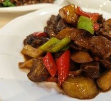 Stewed Beef Brisket with Potatoes