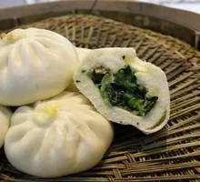 Shepherd's Purse Pork Bun