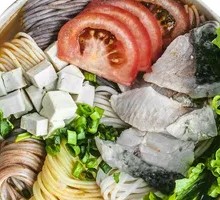 Five-Grain Tomato Fish Noodles
