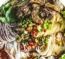 Braised Chicken with Five Grains Noodles