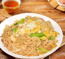 Egg and Pork Steamed Rice Noodles
