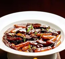 Classic Scallion-Braised Sea Cucumber