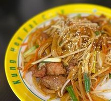 Hong Kong-style Dry-Fried Beef Rice Noodles
