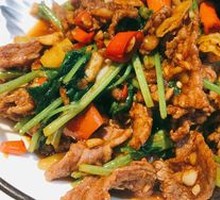 Stir-Fried Beef with Yellow Onion