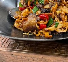 Spicy Sichuan-style smoked bamboo shoots with cured pork