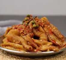 Pressure-cooked chicken feet