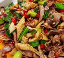 Pepper Stir-Fried Chicken Offal