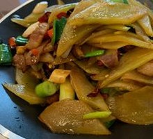 Spicy Sichuan-style腊肉 with Bitter Melon