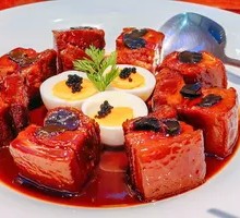 Aged Huangjiu Red Meat with Black Truffle