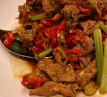 Stir-Fried Beef with Yellow Onion