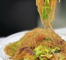 Special Seafood Fried Rice Noodles