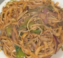 Stir-Fried Pork with Green Pepper Noodles