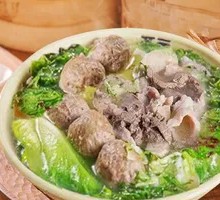 Braised Beef Ball Soup with Lettuce