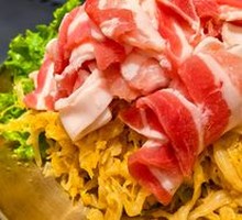 Sour Cabbage with Pork Belly