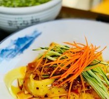 Asiya's Premium Stuffed Rice Noodles