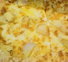 Golden Cat Durian Mango Pizza