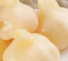 Sweet Pickled Garlic