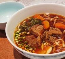 Premium Braised Beef Noodles