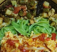 Tomato and Egg Noodles