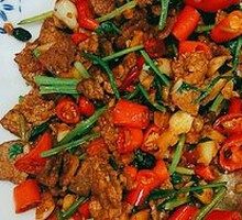 Stir-Fried Beef with Yellow Onion