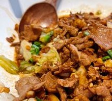 Stir-Fried Beef with Yellow Onion