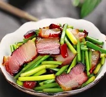 Preserved Pork with Garlic Shoots