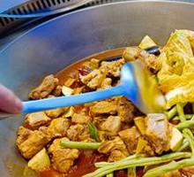 Stewed Pork Ribs in Iron Pot