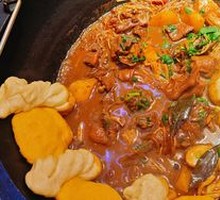 Stewed Goose in Iron Pot