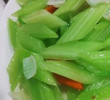 Celery and Lily Bulb Stir-fry
