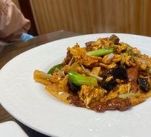 Sour Stir-Fried Egg with Wood Ear Mushrooms