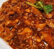 Stewed Pig Intestine with Garlic