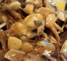 Scallion and Ginger Clams