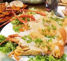 Garlic Shrimp with Rice Noodles and Boston Lobster