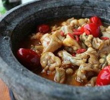 Stoneware Frog Legs with Beef