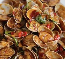 Spicy Stir-Fried Clams