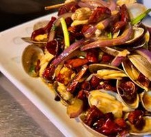 Spicy Stir-Fried Clams