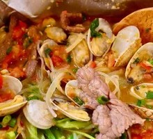 Sour Bamboo Shoots with Clams Noodles