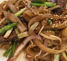Dry-Fried Beef Rice Noodles