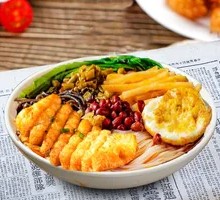 Fried Egg with Bamboo Shoots and Snail Noodles