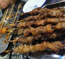 Charcoal-grilled Lamb Skewers