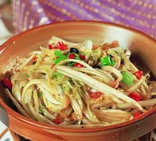 Spicy Pork Stir-Fry Noodles