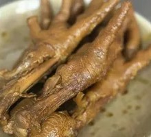 Spicy Braised Chicken Feet