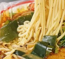 Beef tendon noodles